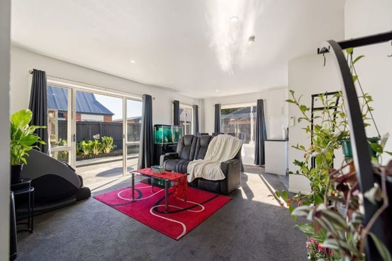 Photo of property in 43 Farnborough Street, Aranui, Christchurch, 8061