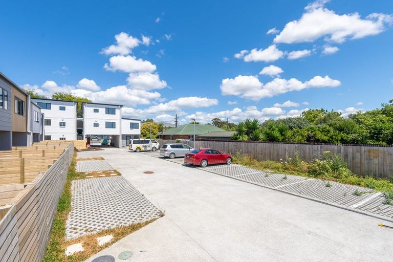 Photo of property in 10/115 Swanson Road, Henderson, Auckland, 0610