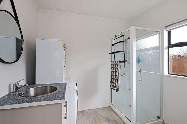 Photo of property in 15 Gillies Crescent, Waimarama, Havelock North, 4294