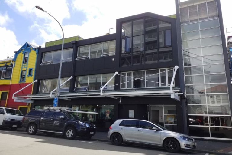 Photo of property in 2/32 Marion Street, Silverstream, Upper Hutt, 5019