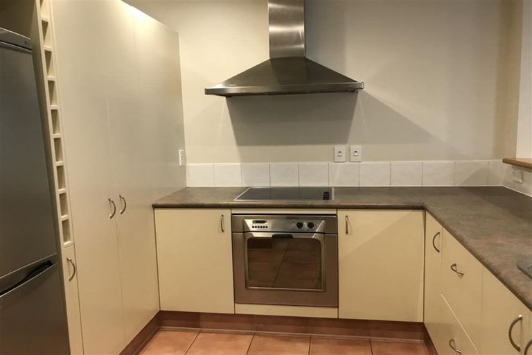 Photo of property in Terrace Garden Apartments, 14b/120 The Terrace, Wellington Central, Wellington, 6011