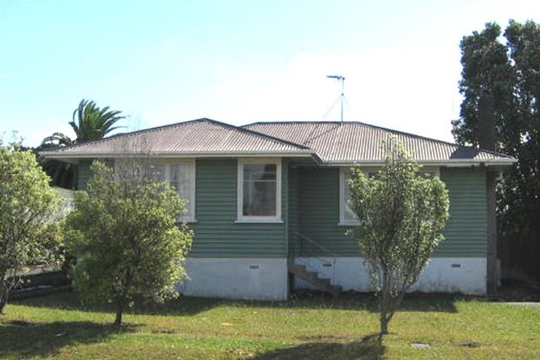 Photo of property in 27 Barrys Road, Glendene, Auckland, 0602