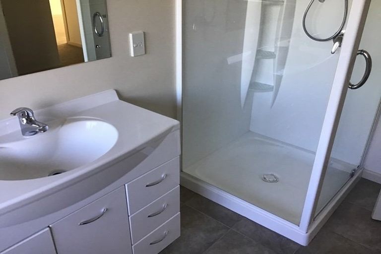 Photo of property in 24 Reeve Street, Levin, 5510