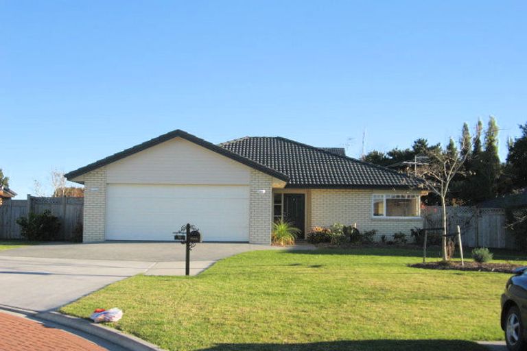 Photo of property in 15 Ashkirk Place, Wattle Downs, Auckland, 2103
