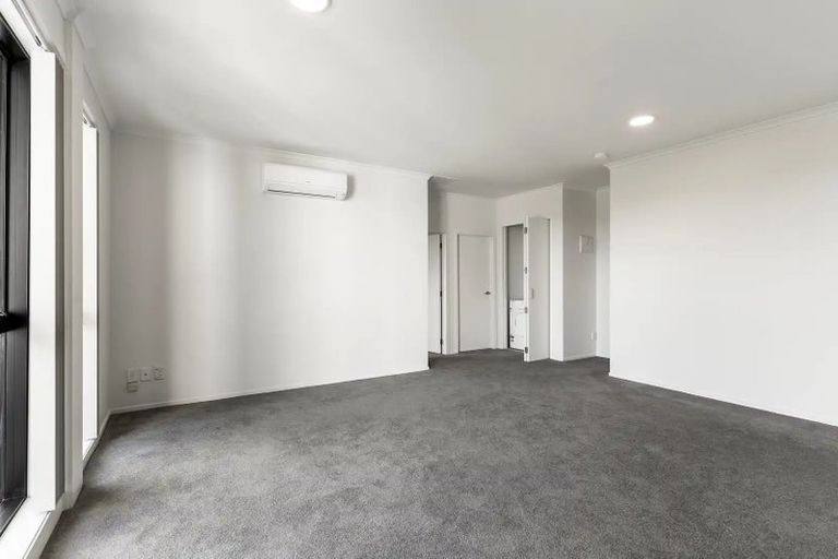Photo of property in 9/130 Stancombe Road, Flat Bush, Auckland, 2016