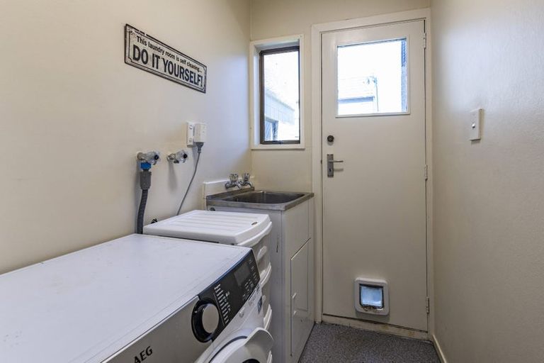 Photo of property in 2 Holmcroft Court, Cracroft, Christchurch, 8022