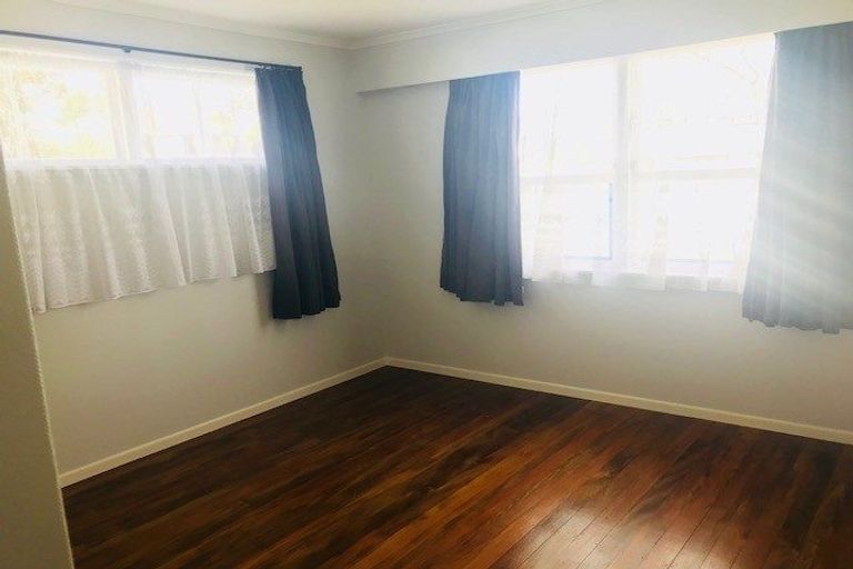 Photo of property in 23 Verbena Road, Birkdale, Auckland, 0626