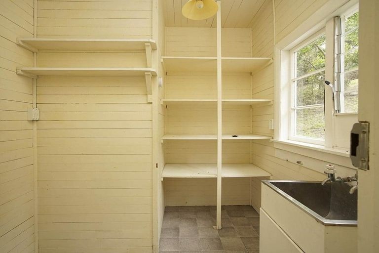 Photo of property in 72 Locking Street, Nelson South, Nelson, 7010