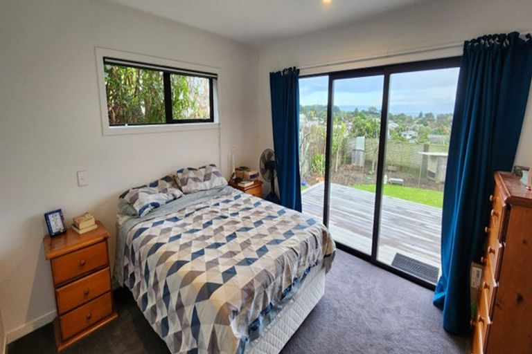 Photo of property in 6a Donnelly Street, Oakura, 4314