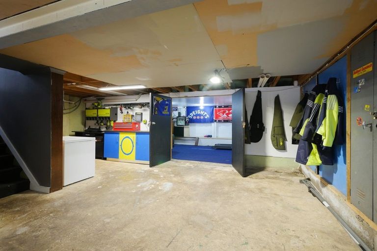 Photo of property in 229 Brockville Road, Brockville, Dunedin, 9011