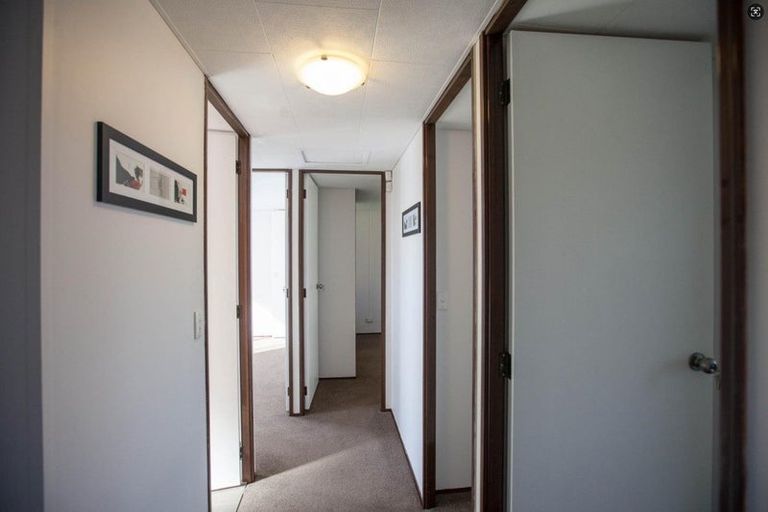 Photo of property in 5 Starforth Place, Henderson, Auckland, 0612