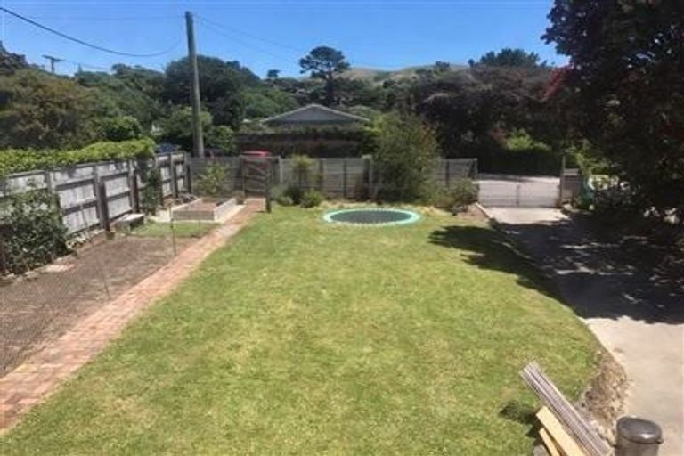 Photo of property in 13 Toenga Road, Pukerua Bay, 5026