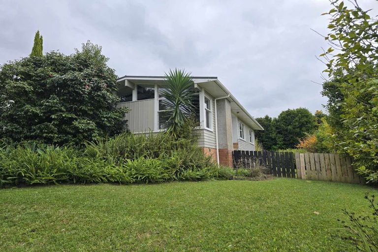Photo of property in 56 Hilling Street, Titirangi, Auckland, 0604