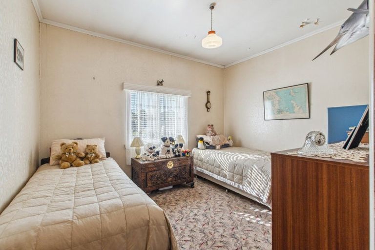 Photo of property in 56 Great South Road, Papakura, 2110