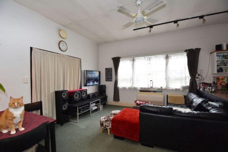 Photo of property in 205 Princes Street, Strathern, Invercargill, 9812