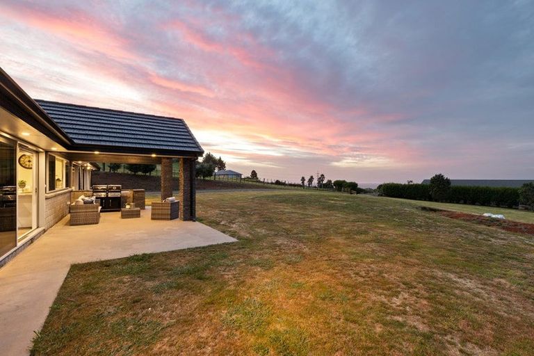 Photo of property in 108a Paparata Road, Bombay, 2675