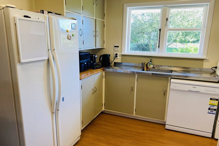 Photo of property in 50 Gillespies Road, Birchville, Upper Hutt, 5018