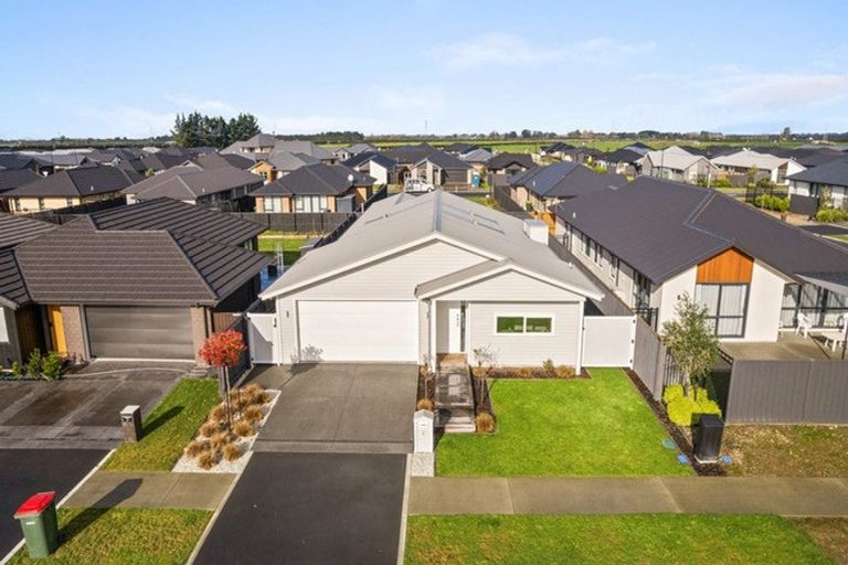 Photo of property in 4 Finstock Way, Rolleston, 7614