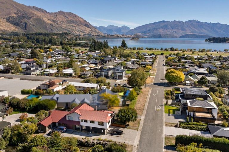 Photo of property in 87a Roche Street, Wanaka, 9305