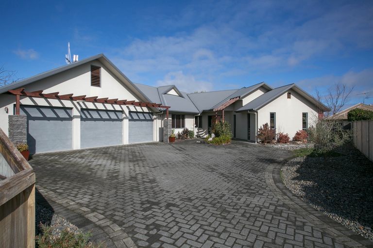 Photo of property in 10 Damio Place, Cambridge, 3434