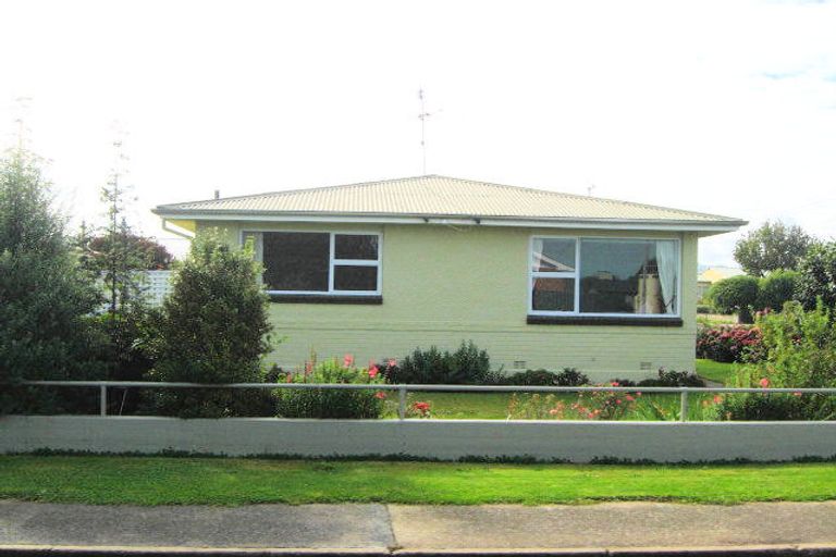 Photo of property in 1 Melville Street, Mosgiel, 9024