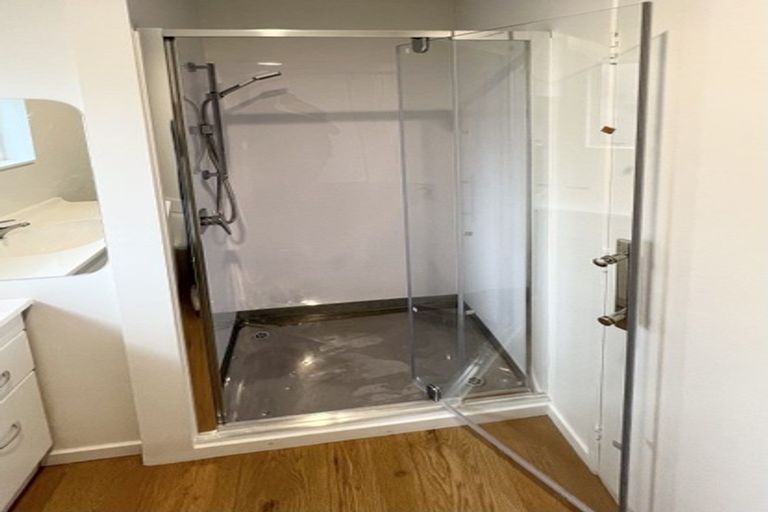 Photo of property in 1/7 Becroft Drive, Forrest Hill, Auckland, 0620