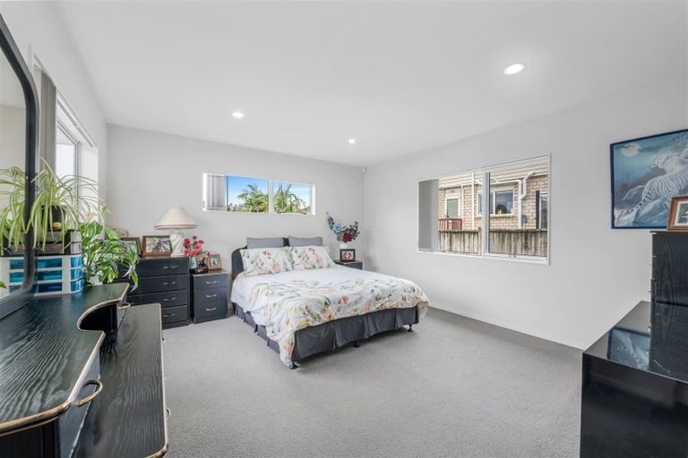 Photo of property in 10 Lucca Crescent, Flat Bush, Auckland, 2019