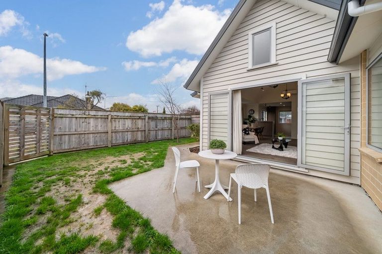 Photo of property in 1 Yeats Grove, Trentham, Upper Hutt, 5018