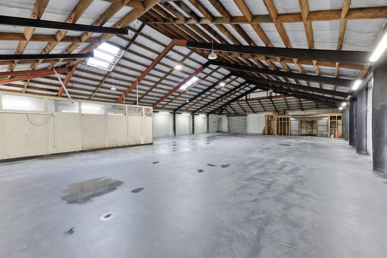 Photo of property in 43 Bathgate Street, South Dunedin, Dunedin, 9012