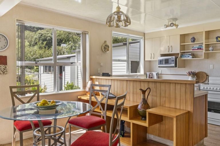 Photo of property in 52 Dorset Street, Picton, 7220