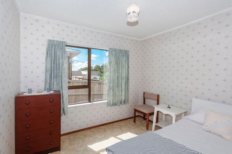 Photo of property in 1/170 Titirangi Road, New Lynn, Auckland, 0600