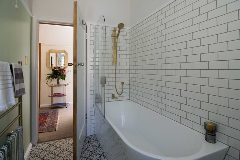 Photo of property in 2/332 Tinakori Road, Thorndon, Wellington, 6011