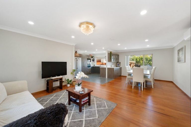 Photo of property in 7a Waterfront Road, Mangere Bridge, Auckland, 2022