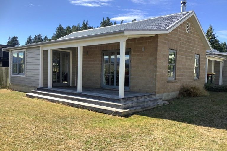 Photo of property in 6 Farrant Drive, Wanaka, 9305