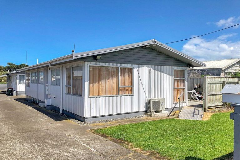 Photo of property in 7 Matai Street, Castlecliff, Whanganui, 4501