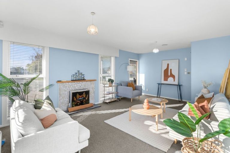 Photo of property in 63 Denise Crescent, Hornby, Christchurch, 8042