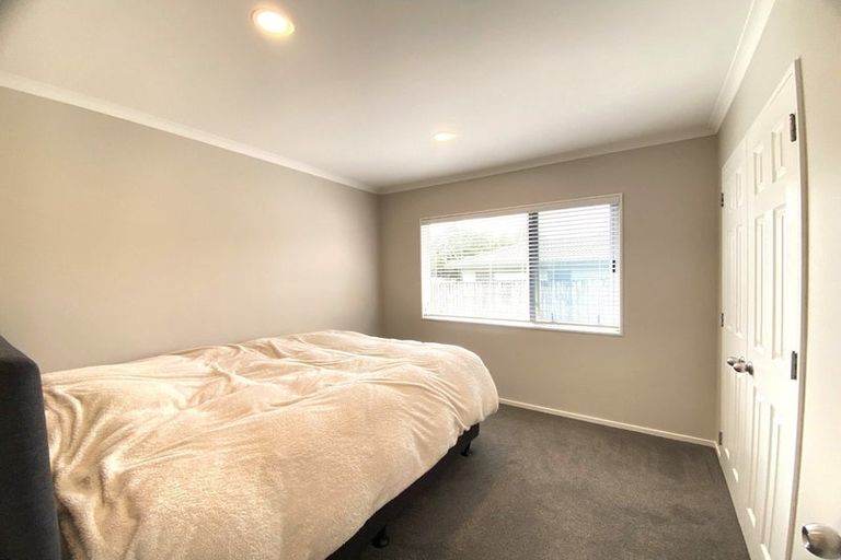 Photo of property in 9 Caragh Place, East Tamaki, Auckland, 2016