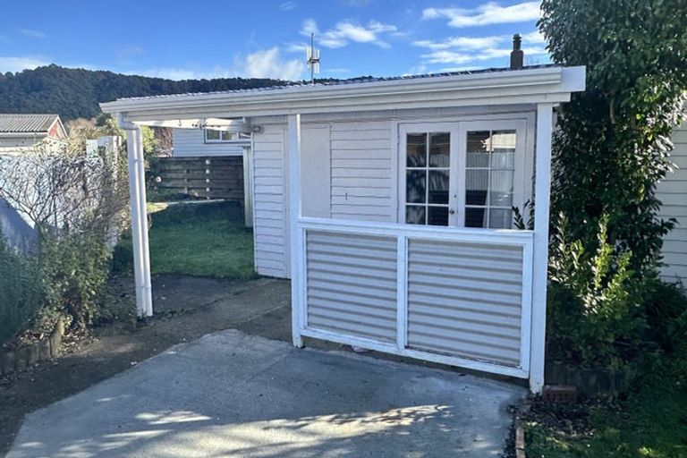 Photo of property in 1 Momona Street, Wainuiomata, Lower Hutt, 5014