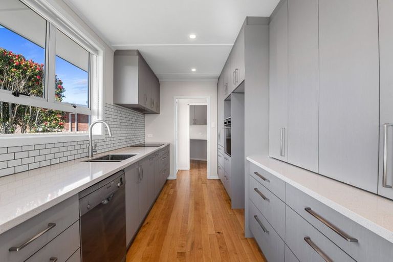 Photo of property in 14 Elliott Crescent, Owhata, Rotorua, 3010