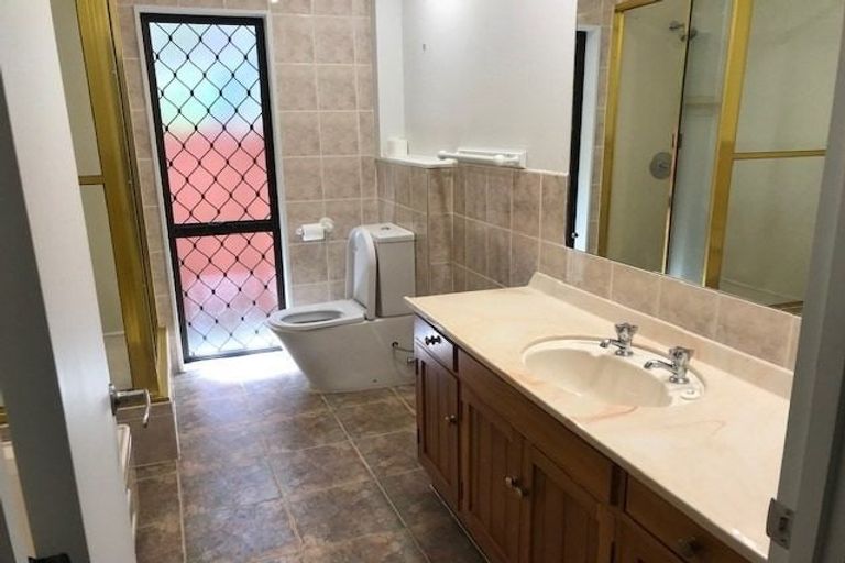 Photo of property in 19 Reynard Terrace, Conifer Grove, Takanini, 2112