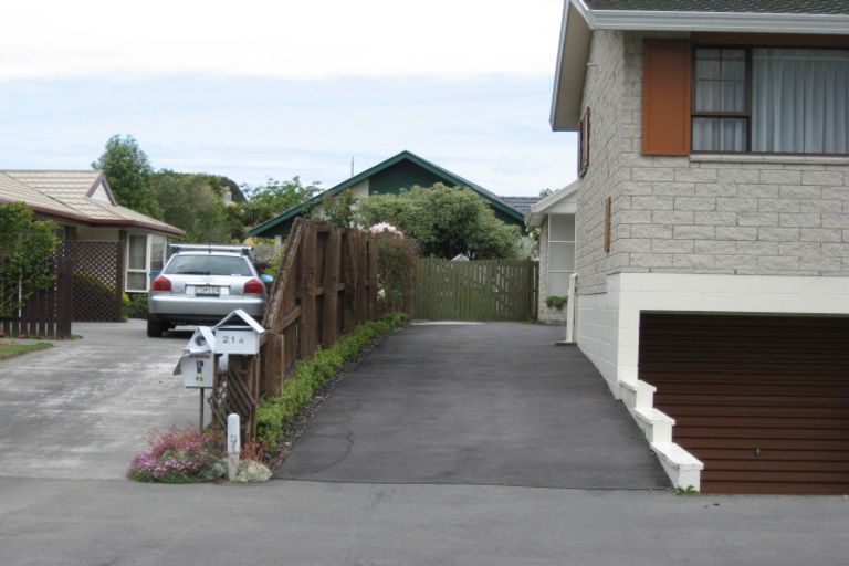 Photo of property in 21a Juniper Place, Burnside, Christchurch, 8053