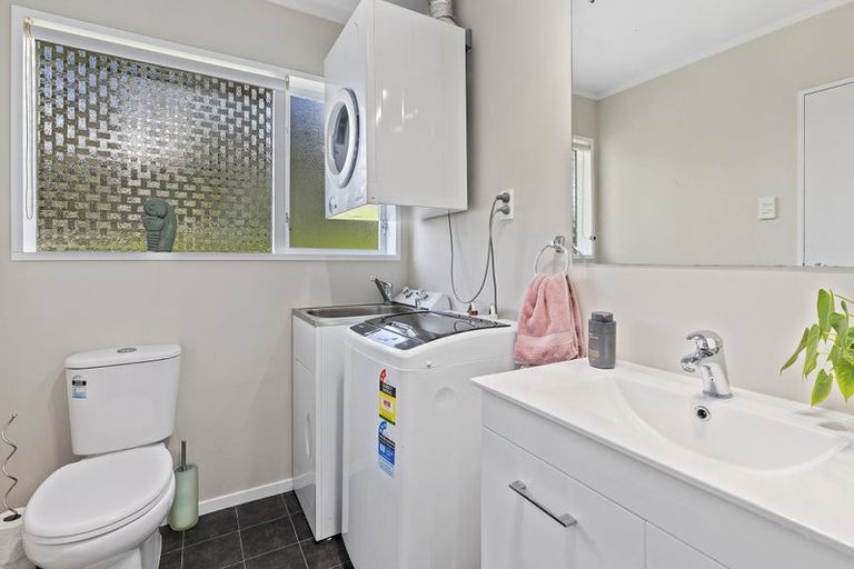 Photo of property in 11b Florio Terrace, Tawa, Wellington, 5028