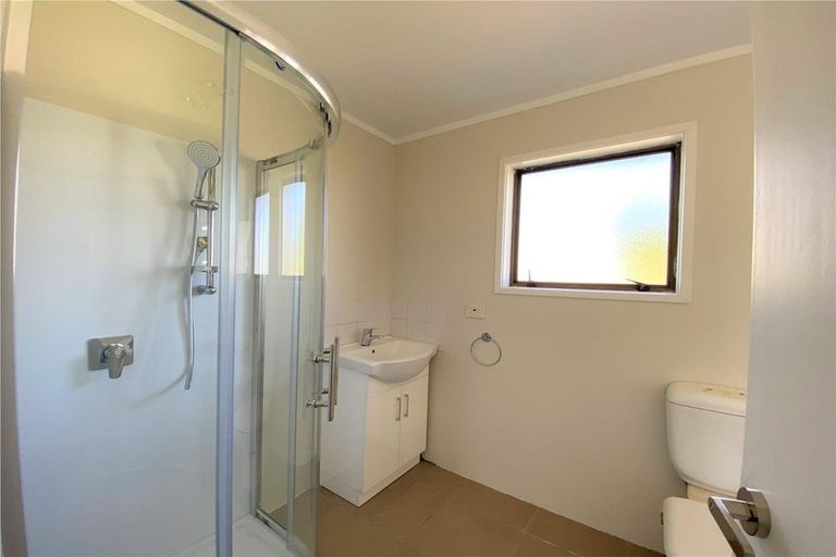 Photo of property in 39 Oreil Avenue, West Harbour, Auckland, 0618