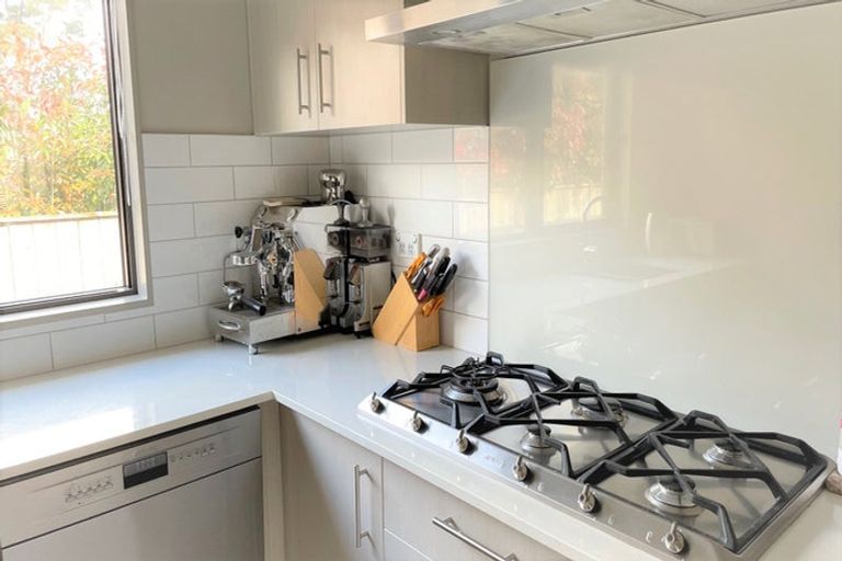 Photo of property in 4 Uruhau Close, Torbay, Auckland, 0630