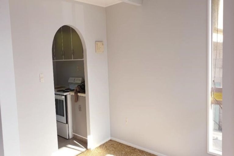 Photo of property in 2/801 Hastings Street North, Hastings, 4122