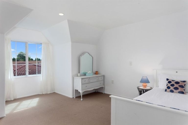 Photo of property in 33 Edgewater Grove, Whakatane, 3120