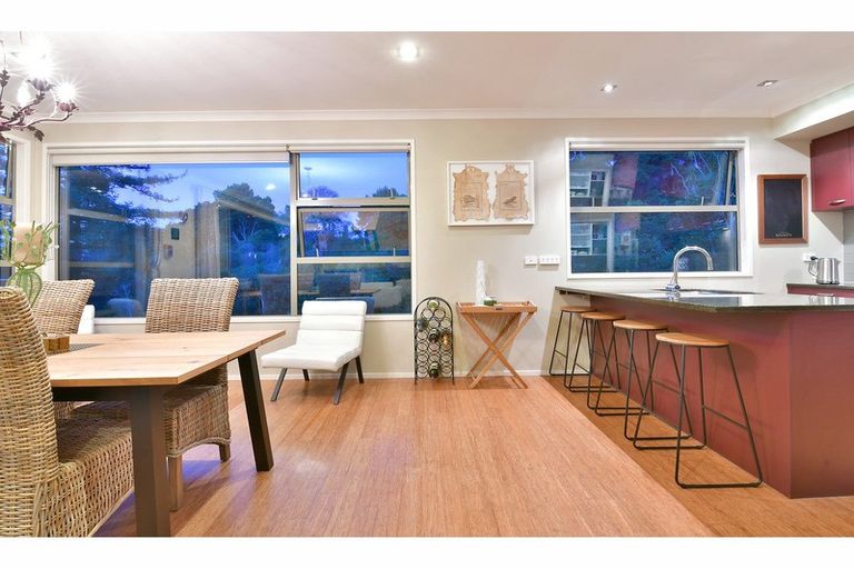 Photo of property in 92b Scott Road, Stanmore Bay, Whangaparaoa, 0932