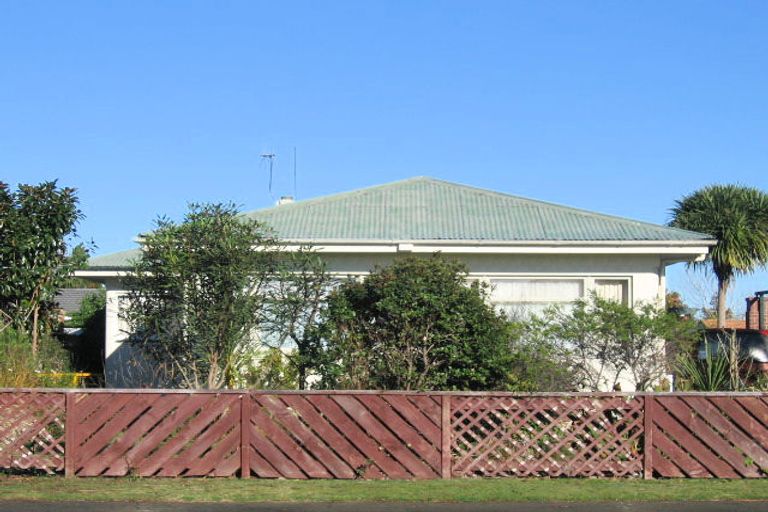 Photo of property in 702 Duke Street, Mahora, Hastings, 4120