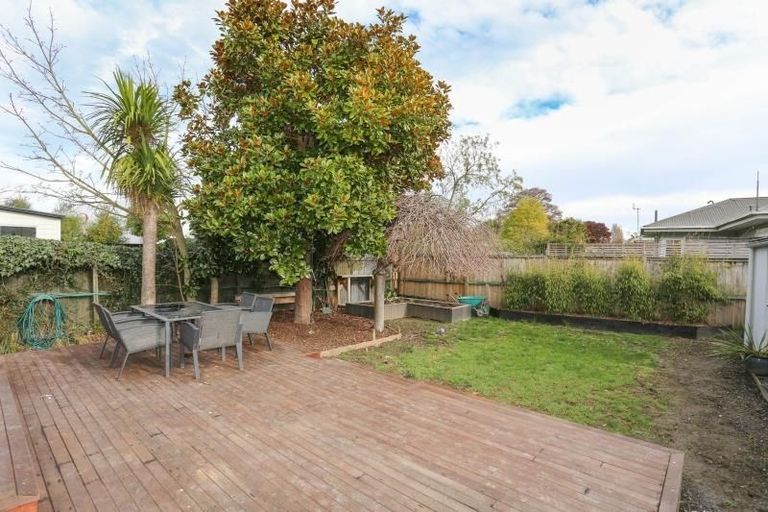 Photo of property in 17 Cranford Street, St Albans, Christchurch, 8014