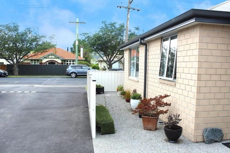 Photo of property in 2 Bruce Street, Roslyn, Dunedin, 9011